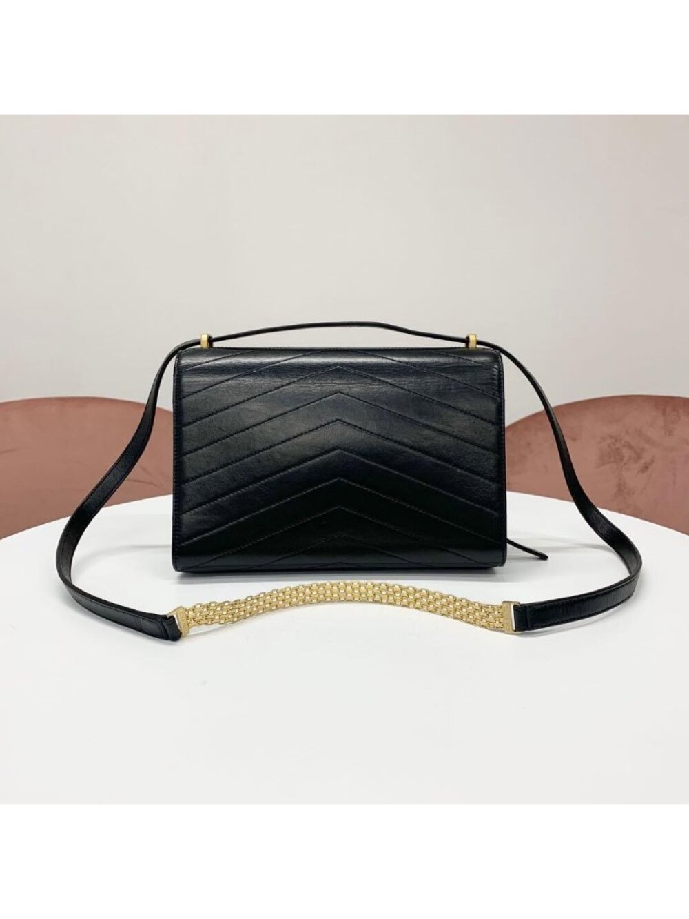 Chanel CC Logo Chez Blanc Medal Flap Stitch Shoulder Bag - Picture 3 of 10